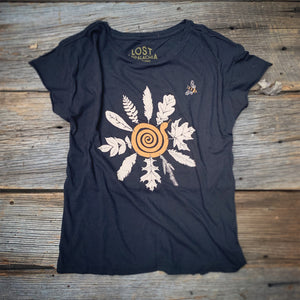 Snake Flower Bee Women's Tee - Black Distressed